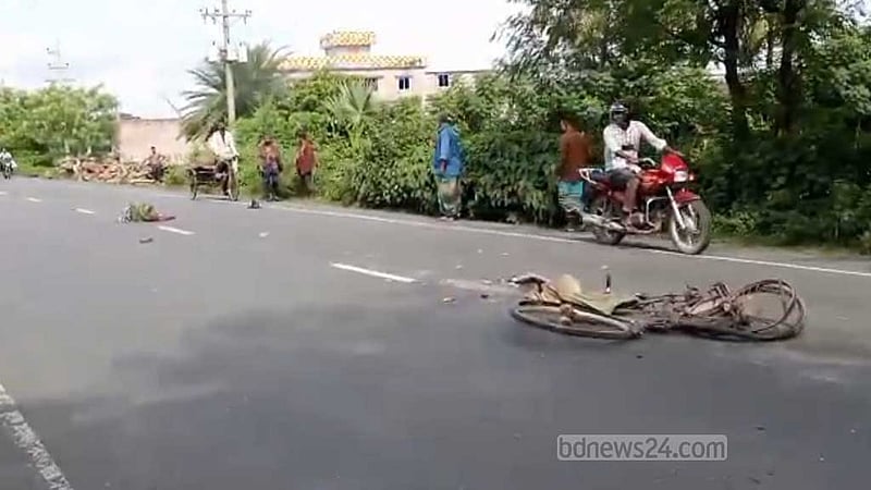 সাতক্ষীরায় বাসচাপায় পরিচ্ছন্নতাকর্মী নিহত