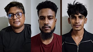 সিরাজগঞ্জে ভোরে ঝটিকা মিছিল, রাতে আটক ৩