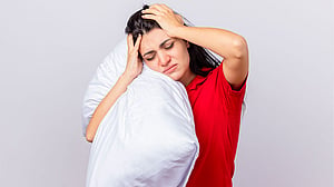 ঘুমের ঘাটতি কি পোষানো যায়?