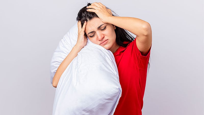 ঘুমের ঘাটতি কি পোষানো যায়?