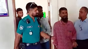 সিলেটে পানির দাবিতে সিটি করপোরেশনে ভাঙচুরের অভিযোগ, আটক ৬