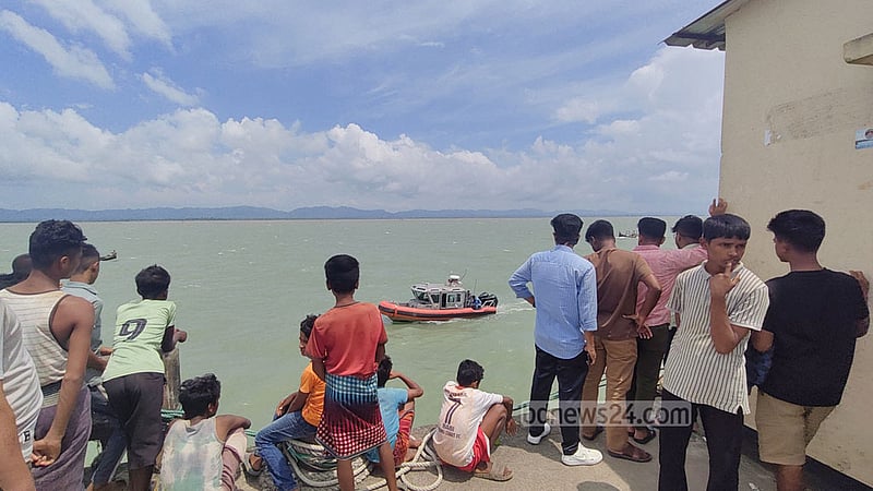 বন্ধুদের সঙ্গে নাফ নদীতে গোসলে নেমে প্রাণ গেল ২ কিশোরের