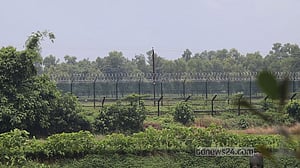 ঠাকুরগাঁও সীমান্তের ওপারে বিএসএফের গুলিতে আহত বাংলাদেশির মৃত্যু