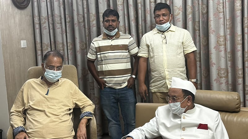 বাসায় ফিরেছেন জ্বালানিমন্ত্রী, থাকতে হবে ‘বিশ্রামে’