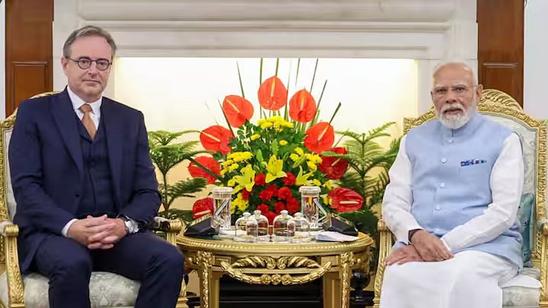 ভারতে পৌঁছার আগেই গলে গেল বেলজিয়ান প্রধানমন্ত্রীর উপহারের ‘ইন্ডিয়া গেট’