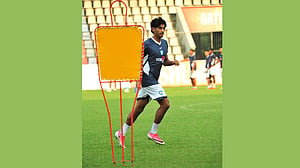 জায়গা পাওয়ার লড়াই দারুণ লাগছে যুক্তরাষ্ট্র প্রবাসী জায়ানের