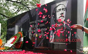 শোকের ইতিহাসে লেখা একটি ভোর