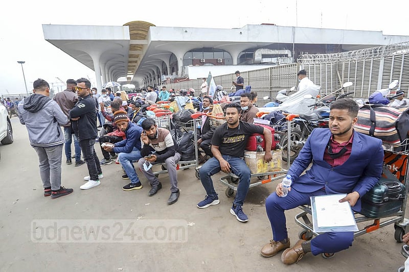 অভিবাসনের হারিয়ে যাওয়া লক্ষ্য: ৮ম পঞ্চবার্ষিক পরিকল্পনা এবং অতঃপর