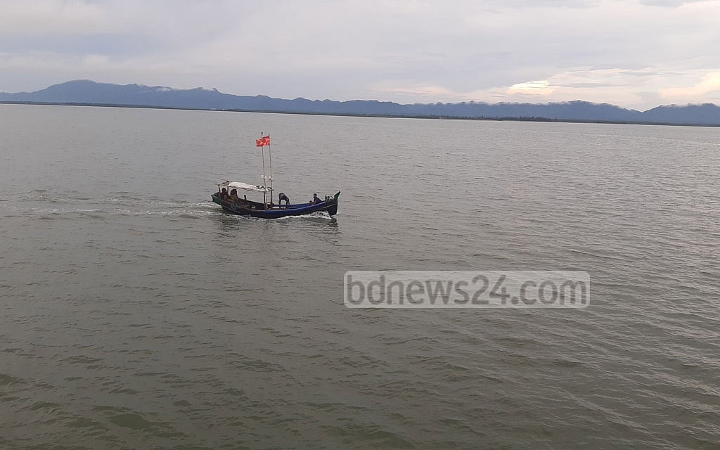নাফ নদীতে চোরাকারবারিদের গুলিতে বিজিবির ২ সদস্য আহত