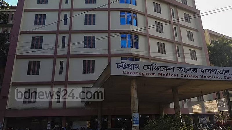 চমেকে রেখে যাওয়া লাশটি কার?