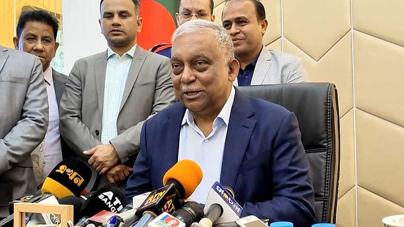কারাগার থেকে ছিনিয়ে নেওয়া জঙ্গিদের ধরতে সবই করা হবে: স্বরাষ্ট্রমন্ত্রী