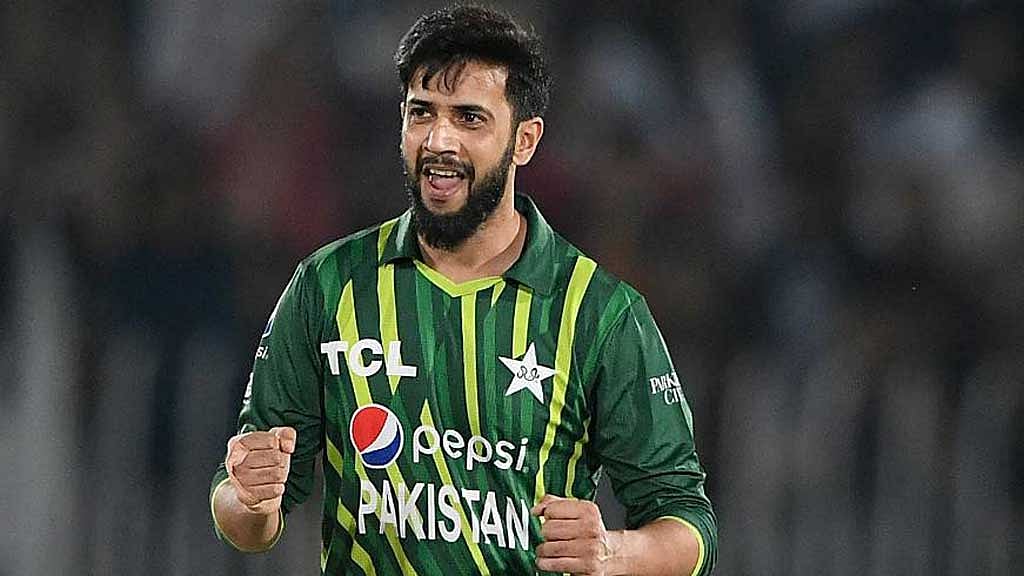ফের অবসরে পাকিস্তানের ইমাদ ওয়াসিম
