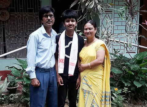 বিজ্ঞানে ৭ম স্থান পেয়ে ডিমৌ-এর জন্য গৌরব বয়ে আনলেন রোমিন