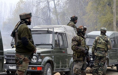 কাশ্মীর সীমান্তে পাক জঙ্গিদের সঙ্গে সংঘর্ষে আহত ৪ ভারতীয় সেনা