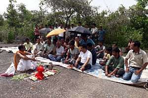 রূপসী বিমানবন্দর সংস্কারে ভূমি পূজা