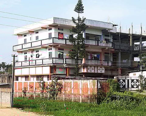 মির্জায় জমি কিনে স্ত্ৰীর নামে হস্তান্তর আফগান নাগরিকের