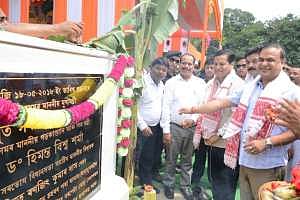বরপেটায় রেলওয়ে ওভারব্ৰিজের শিলান্যাস করলেন সোনোয়াল