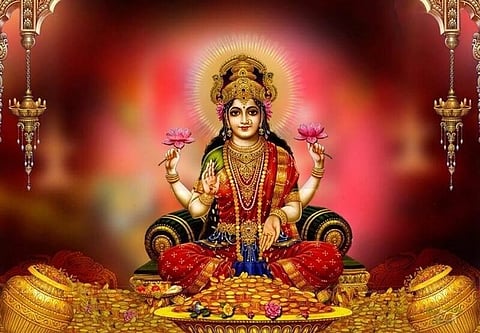 আজ ঘরে ঘরে কোজাগরী লক্ষ্মী পুজো