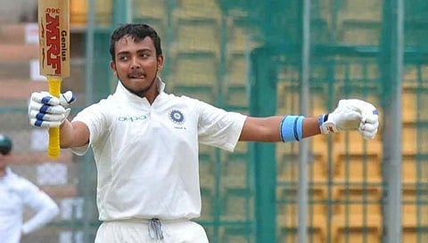 ওয়েস্ট ইন্ডিজের বিরুদ্ধে অভিষেক টেস্টেই শত রানের রেকর্ড গড়লেন পৃথ্বী শো