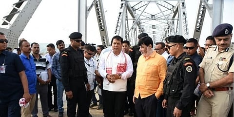 ২০ জুনের মধ্যে পুরনো শরাইঘাট সেতুর মেরামতি শেষ করার সময় বেঁধে দিলেন সোনোয়াল