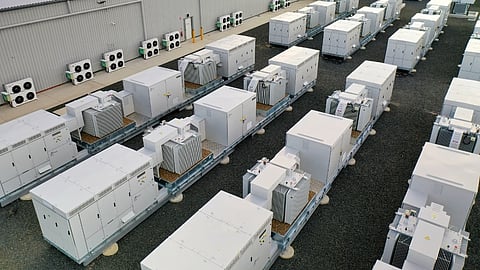 Utility-scale development at Tailem Bend has combined 245 MWdc of solar capacity with battery storage expanding to 408 MWh.  Image Source: Vena Group 