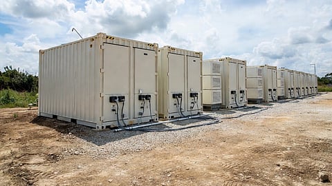 The transaction has included four projects with multiple SEN interconnection points, enabling portfolio optimization across northern Chile. Image Source: AI