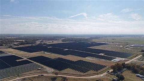 The Hopkins County project has added 200 MW of battery storage supporting dispatch flexibility and grid reliability during peak demand periods.
Image Credit: Clearway Energy
