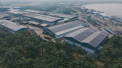 Infographic showing HyperStrong and Plus Xnergy's 20MWh BESS project entering commercial operation at a grain production industrial park in Malaysia, highlighting HyperBlock III technology, project capacity, and key deployment figures.