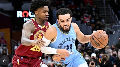 The Grizzlies continue their drive for the playoffs.