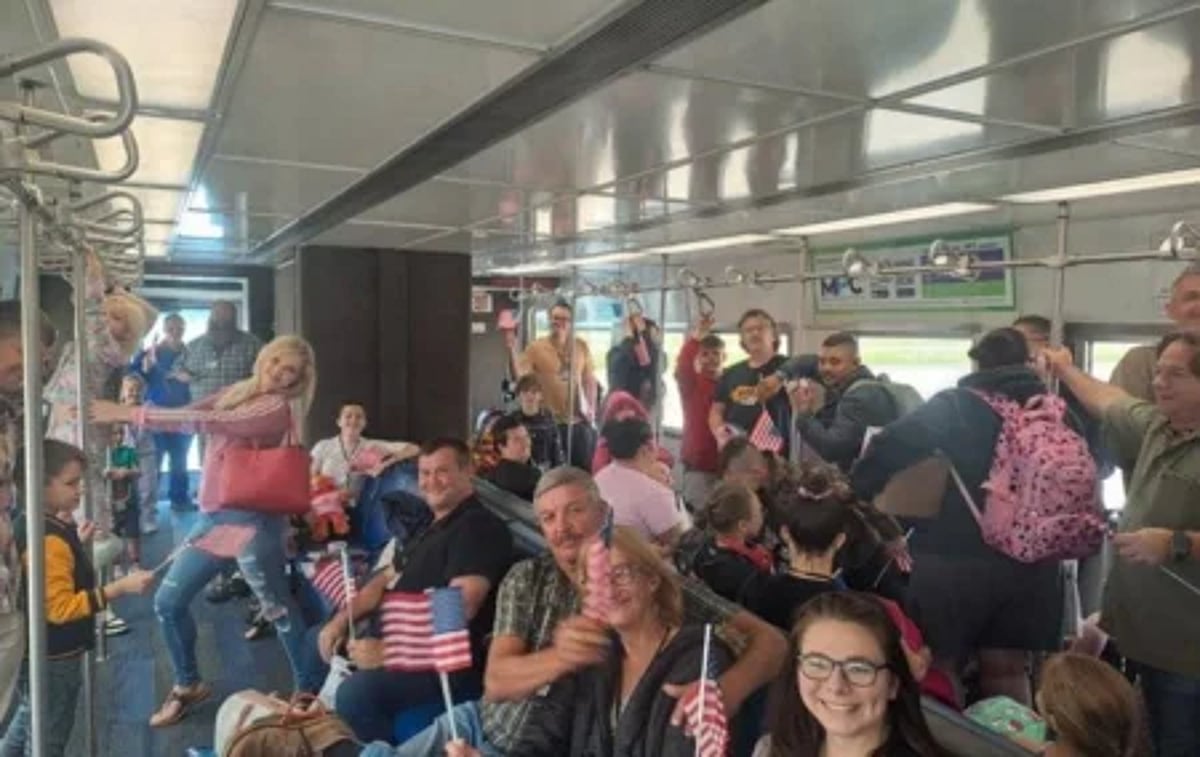Smiling refugees, grim realities: The politics behind Afrikaner asylum in the US - Ivo Vegter Smiling refugees, grim realities: The politics behind Afrikaner asylum in the US - Ivo Vegter