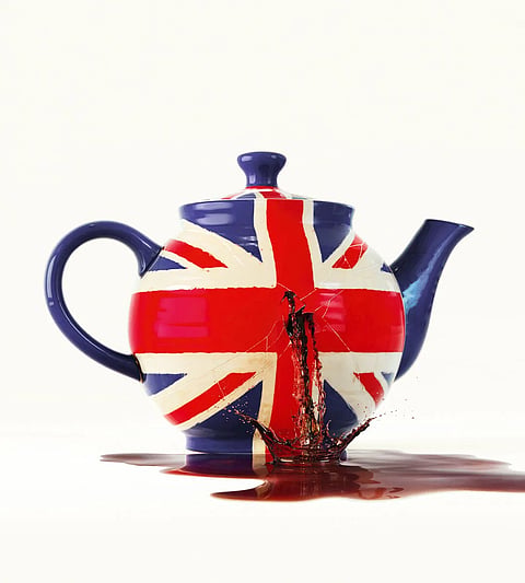 The Economist: Is British politics broken? Its centre is cracking