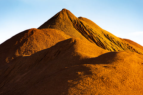Miningweb: China’s commodity demand surges as iron ore, copper and coal imports hit 2025 highs
