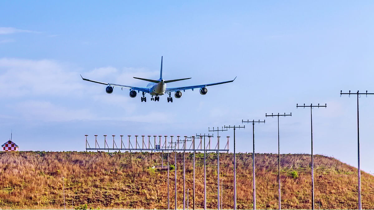 Tim Flack: How over 100 Gazans quietly flew to SA, and how the story was twisted online