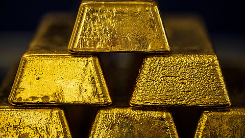 Miningweb: Gold and silver hit record highs as Fed threats and Iran unrest fuel haven demand