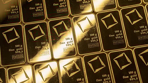 Miningweb: Gold, silver soar to records amid Trump’s Greenland tariff threats