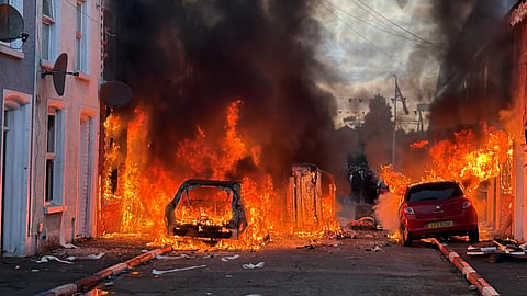 The Economist: Belfast riots expose the ugliest face of Britain's hard-right surge