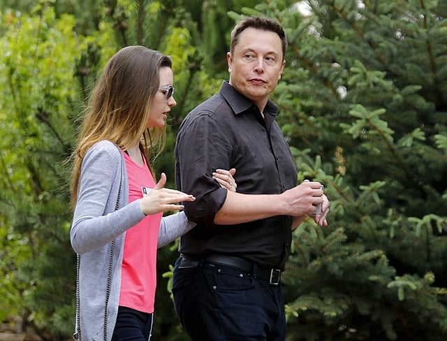 Elon Musk has a problem - can't satisfy buyers, they love Tesla cars too much