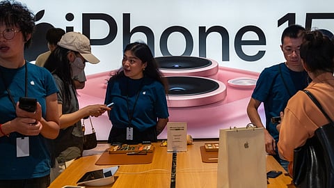  Apple’s China slump: Q1 sales drop 13%, but iPhone shows resilience
