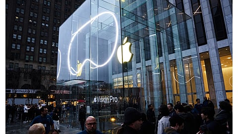  Apple market challenge: Stock plunges 14%, now most oversold since 2018