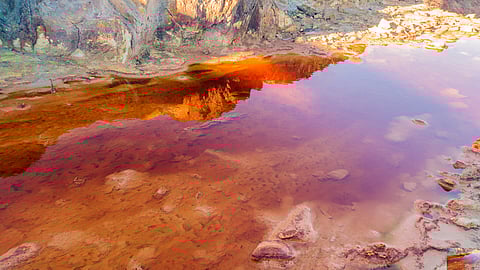  Toxic legacy: Acid mine drainage threatens Soweto