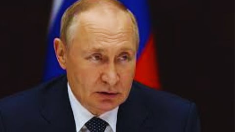  Putin threatens missile deployment as Ukraine crisis escalates