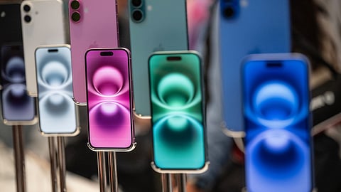 Apple stock drops 11% on slumping iPhone sales and AI disappointment