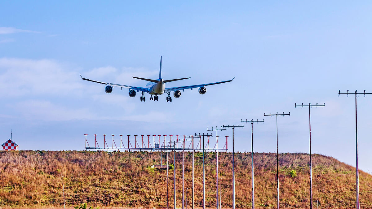 Tim Flack: How over 100 Gazans quietly flew to SA
