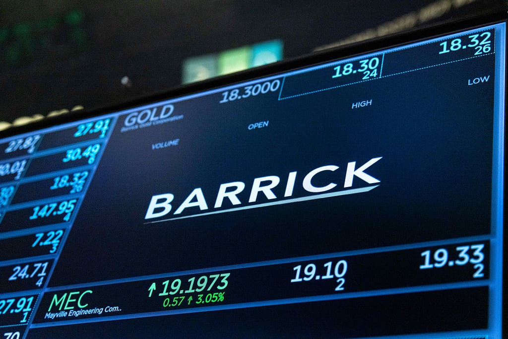 Miningweb: Barrick revamps management amid investor pressure