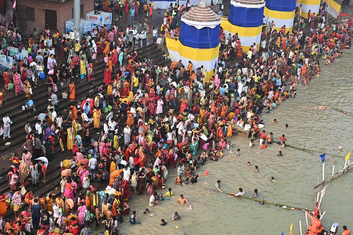 Chhath Puja: Exploring the Significance and Rituals of the Sun God Festival article image