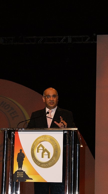 Keith Vaz speaking at a public gathering. (Photo Courtesy: http://www.keithvazmp.com/photo-gallery/)