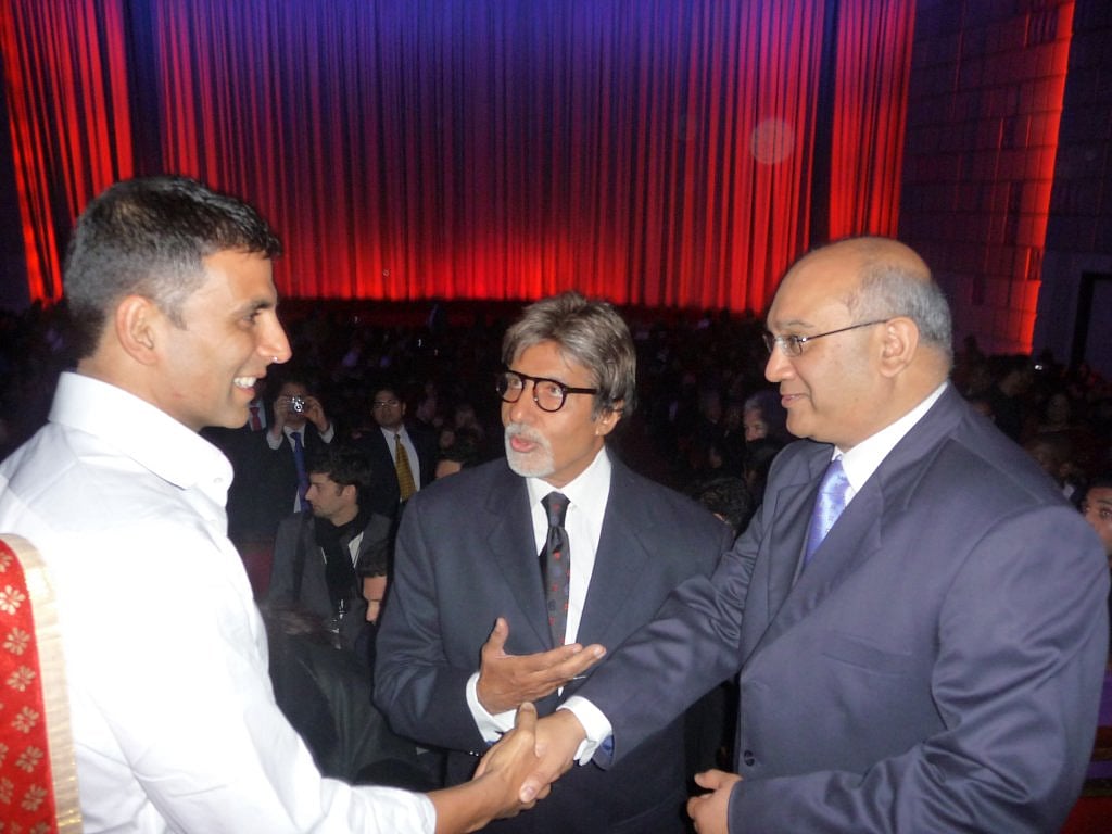 Keith Vaz with Bollywood actors Amitabh Bachchan and Akshay Kumar. (Photo Courtesy: <a href="http://www.keithvazmp.com/photo-gallery/">Keith Vaz’s Website</a>)