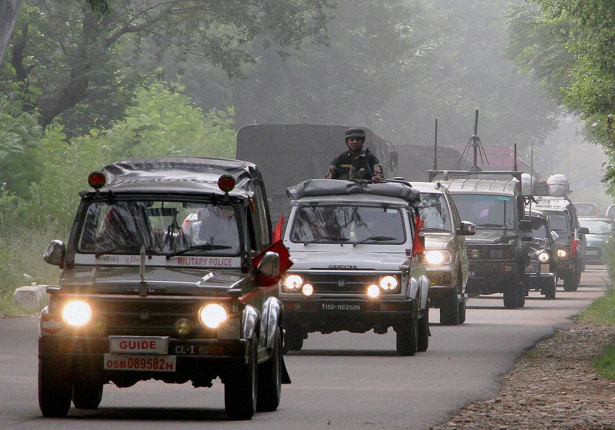 Indian Army vehicles move towards border areas in Akhnoor sector on India (Photo: PTI)