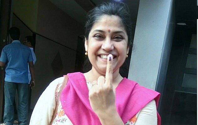 Renuka Shahane casts her vote for BMC. 