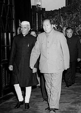 Prime Minister Jawaharlal Nehru with the Chairman of the People’s Republic of China, Mao Zedong at Beijing, on October 23, 1954. (Photograph: Ministry of External Affairs)